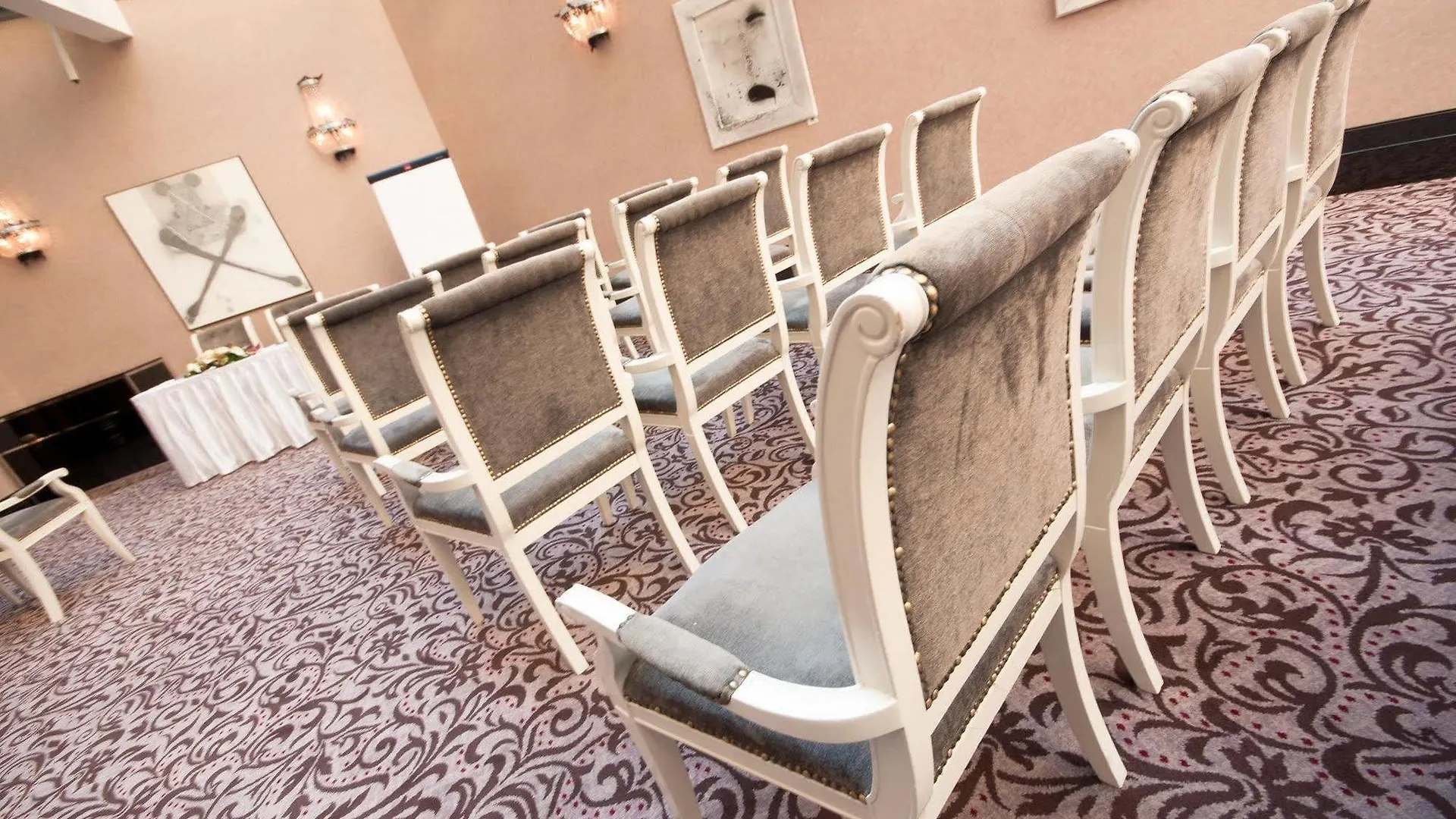 Hotel Kings Court Prague 5*,